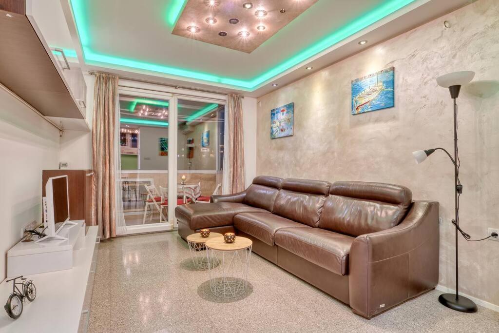 Cozy Nest Apartment- Central And Seaboard With Elevator Kotor Exterior photo