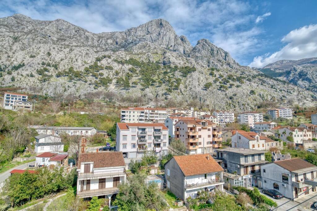 Cozy Nest Apartment- Central And Seaboard With Elevator Kotor Exterior photo